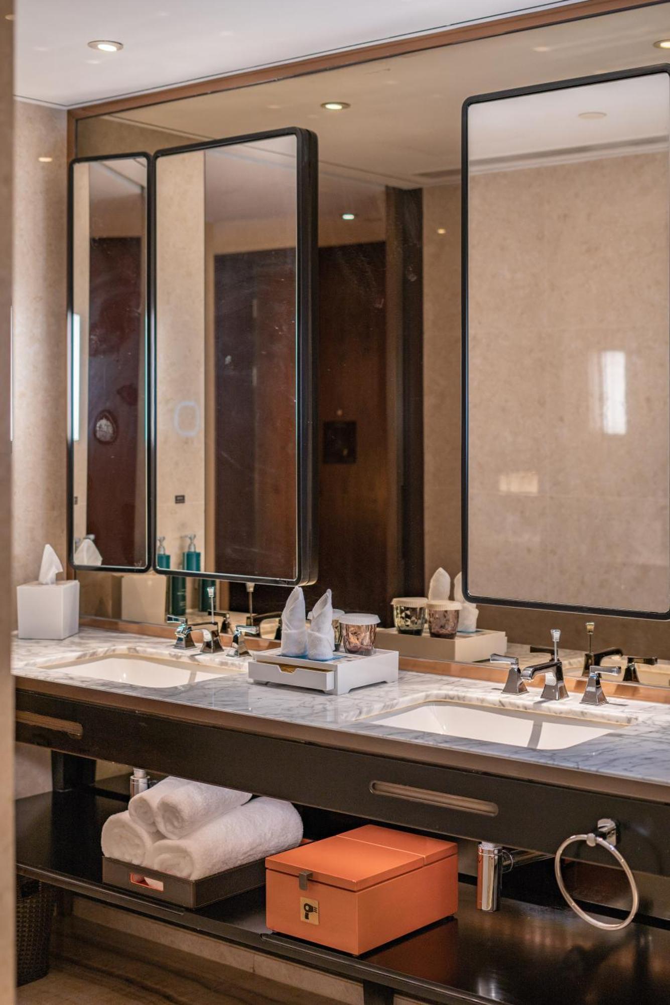 Hilton Fuzhou Hotel Фучжоу Екстериор снимка